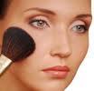 Pudr používá se samostatně, ale i na make-up používá se o tón světlejší než pudr sypké (tónovací, rozjasňující) tuhé (tónovací, rozjasňující, matující, omlazující) Oční stíny pěnové oční stíny