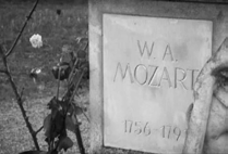 3 2 2006 4 2 2006 MOZART: HLEDÁNÍ STOP Mezinárodní nadace Mozarteum v Salcburku vlastní od roku 1902 lebku, o níž se předpokládá, že by mohla patřit W. A. Mozartovi.
