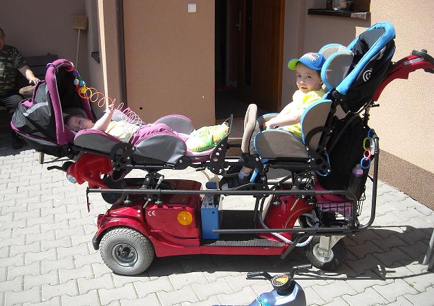 Sudický zpravodaj Str. 6 Okénko naší Základní školy a Mateřské školy Sudice Slovo ředitelky: Zprávy ze školy a ze školky Oslava výročí sudické školy se opravdu povedla 1.