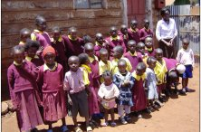 Nyajowi Community Children s Support Centre Druh: neformální komunitní mateřská a základní škola Místo: Kadongo, Nyanza Province Vznik: 2009 Počet žáků: 257 Věk: od 4 let Personál školy: 7 učitelů, 3