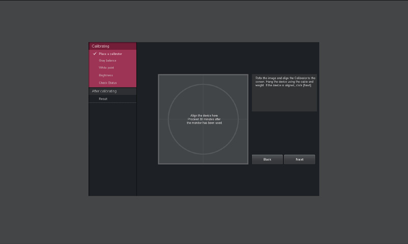 Instalace softwaru LG Monitor Software 21 y Při spuštění softwaru True Color Pro se objeví ikona True Color Finder [ ] v systémovém panelu v pravé dolní části obrazovky počítače.