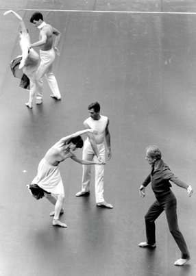 TRIBUTE TO MERCE CUNNINGHAM Cunningham s works had a profound impact on avant-garde dance theatre Mercier Merce Philip Cunningham (1919 2009) was an American dancer and choreographer who was at the