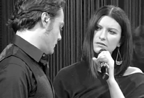 73 1 2009 74 2 2010 DUET: LAURA PAUSINI A TIZIANO FERRO Program je založen na novátorském tvaru večerní vystoupení dvou slavných italských zpěváků, kteří společně zpívají a program uvádějí bez pomoci