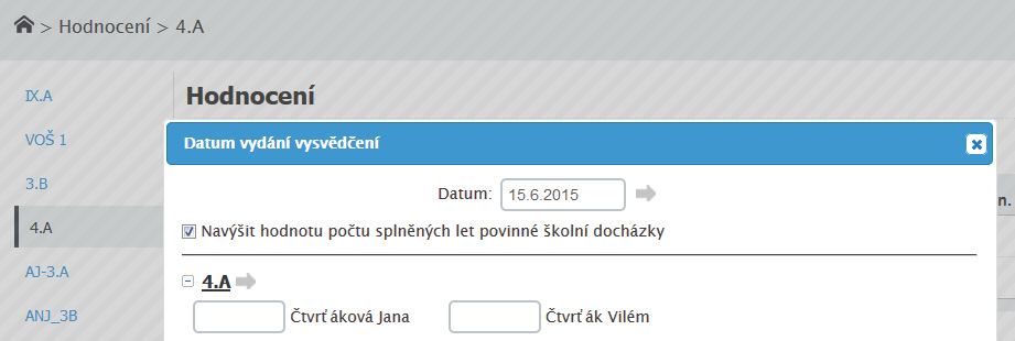 5. Po klepnutí na šipku systém hodnotu dosadil a zároveň rozvinul všechny větve tříd (se jmény žáků), u kterých je vidět právě dosazené datum vydání vysvědčení.