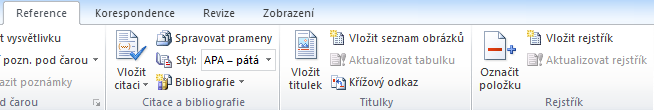 Nejrychlejší způsob je použití nachystaných stylů Nadpis 1, Nadpis 2 na ty části textu, které mají být uvedeny v obsahu. Na kartě Odkazy ve skupině Obsah vybereme Obsah, příkaz Vložit obsah.