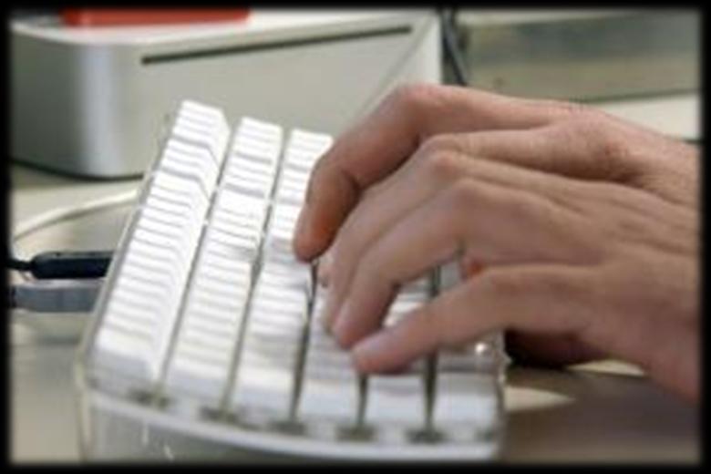 Cíle předmětu: efektivní ovládání počítačové klávesnice psaní desetiprstovou hmatovou metodou bez přímého očního kontaktu základní uživatelské dovednosti u počítače základní
