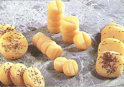 Čerstvé sýry To jsou sýry, které nesmějí zrát, nýbrž musejí být uchovány v čerstvém stavu až do jejich spotřeby.