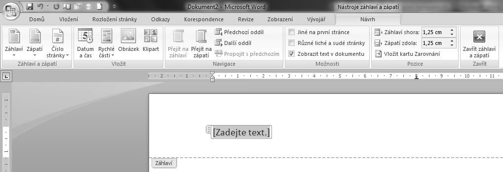 Vložení libovolného čísla stránky provedete pomocí ikony Formát čísel stránek z plovoucí nabídky Záhlaví a zápatí.