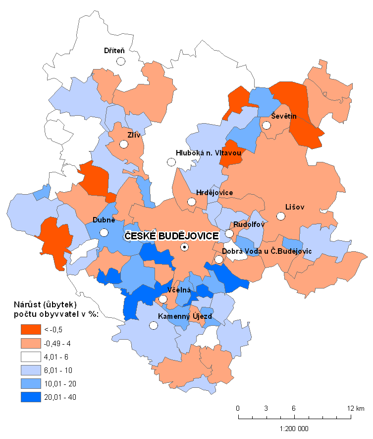 Socioekonomická analýza Kartogram 1 Vývoj počtu obyvatel v obcích ORP České Budějovice v letech 2004 a 2007 Cassia Development & Consulting Z hlediska podrobnějšího rozdělení osob trvale ţijících na