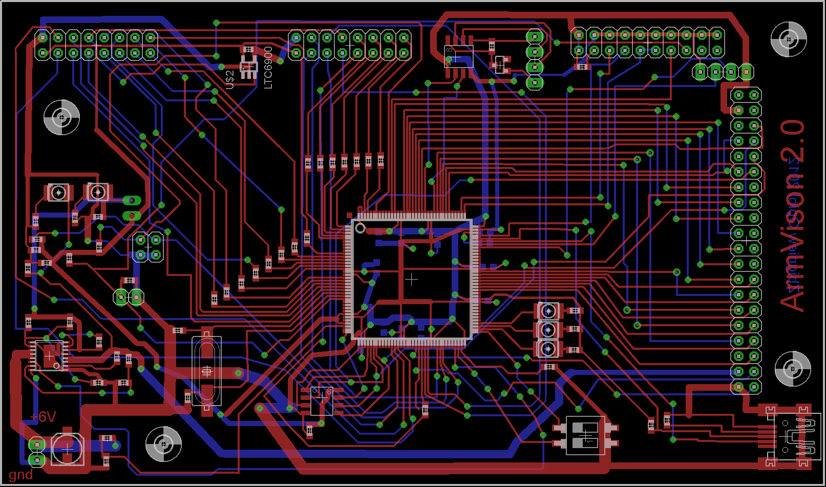 O obsluhu periférí zajištuje mikroprocesor rodiny AVR, ATmega128 firmy ATMEL, kerý běží na 16 Mhz.