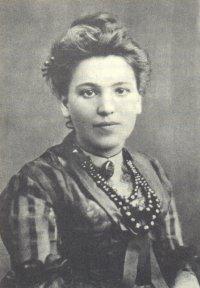 TERÉZA NOVÁKOVÁ (1853 1912) - spisovatelka, překladatelka, význačná činitelka ţenského hnutí, organizátorka národopisného průzkumu východních Čech - narodila se v Praze, pocházela z poloněmecké