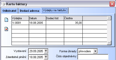 Přidání další výdejky na fakturu Na kartě faktury je záložka Výdejky na faktuře. Pod touto záložkou uvidíte všechny výdejky, jejichž obsah bude vypsán na vytištěné faktuře.