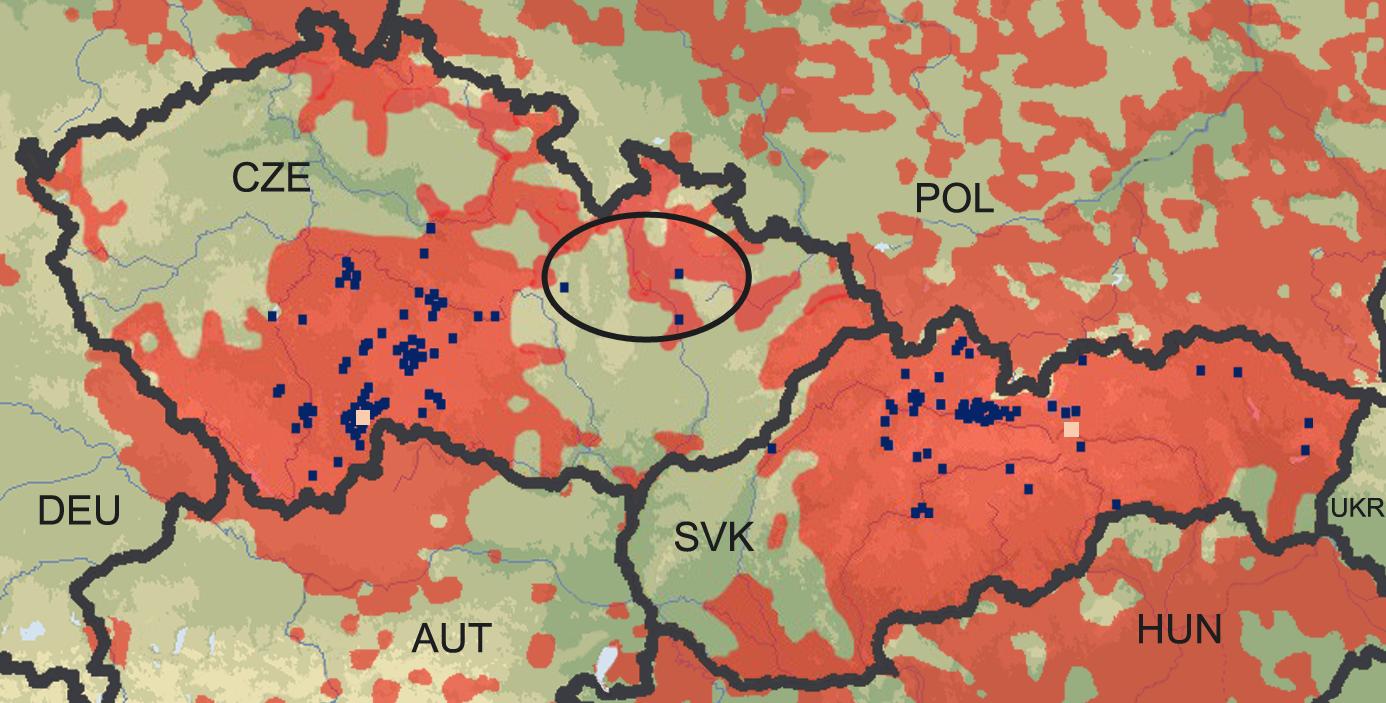 Obr. 1. Rozšíření vydry říční v České a Slovenské republice (červeně; stav k roku 2003) s vyznačenými lokalitami (modře), ze kterých byl získán materiál pro genetické analýzy.