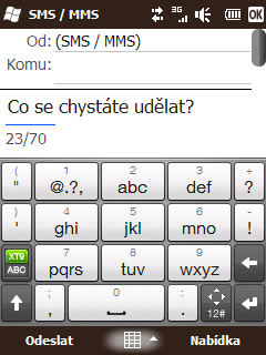 82 Kapitola 4 Zadávání textu Úplná QWERTY Úplná QWERTY je úplná QWERTY na obrazovce s podobným rozvržením, jako má klávesnice stolního počítače.