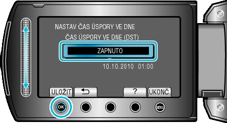Začínáme Nastavení letního času Pokud zvolíte ZAPNUTO pro položku NASTAV ČAS ÚSPORY VE DNE v menu NAST HODIN, čas se posune o jednu hodinu napřed 1 Stiskněte D pro zobrazení menu Volitelné