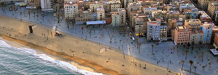 Na náměstí Placa de la Barceloneta stojí kostel Sant Miquel del Port, který byl postaven současně s celou čtvrtí. Na členění prostoru a úpravě fasády je zřejmý vliv italského baroka.