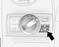 Osvětlení 109 Z bezpečnostních důvodů by měl být přepínač světel vždy v poloze AUTO. Aby automatické ovládání světel fungovalo správně, nezakrývejte světelné čidlo nahoře na přístrojové desce.