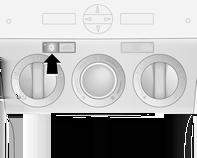 118 Klimatizace x = vypnuto 1 = minimální rychlost 4 = maximální rychlost Odstranění zamlžení a námrazy Nastavte přepínač distribuce vzduchu na l nebo J.