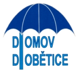 Také vypomáhají při doprovodech uživatelů k lékaři, na nákupy, na procházky po okolí Domova a při pořádání zájmových a kulturních akcí v Domově.