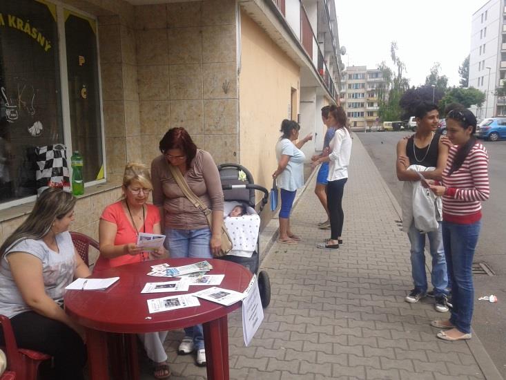 Terénní práce V terénu provádíme depistáže, při kterých vyhledáváme budoucí uživatele naší služby. Navazujeme s nimi kontakty a informujeme je o poskytovaných službách OCSS.