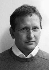 Prarodiče již nevyprávějí u ohně příběhy o udatných héróích a o stvoření světa z božské jiskry.