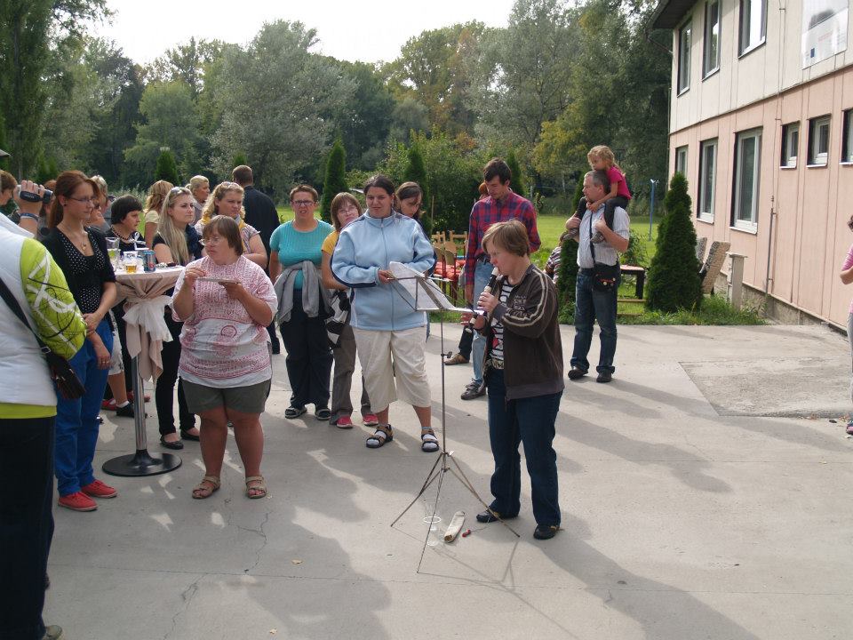 Podporují nás: Rotary club Poděbrady Město Poděbrady solná jeskyně - nájemné kavárna Park Café Vodovody a kanalizace Nymburk - sladkosti