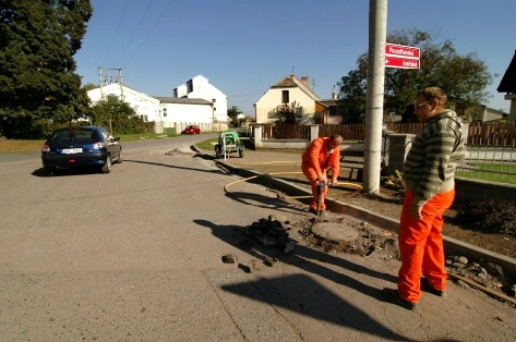 Zateplení budovy obecního úřadu Kompletní zateplení, nová fasáda a výměna oken Celkové náklady: 2.9.,- Kč Z toho dotace: z EU: 1.194.,- Kč ze státního rozpočtu: 7.