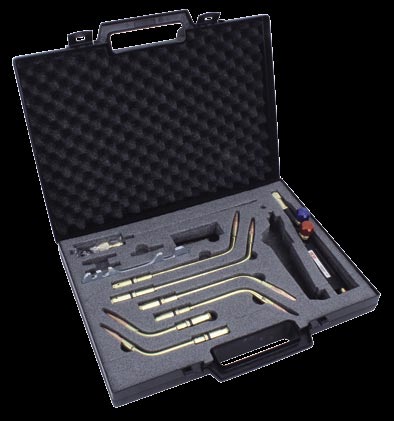 Injektorová svařovací souprava L 6 - lehká Injector welding set L 6 - Light - Duty Balení Packing 07 676 74 L 6 plastová kazeta plastic case víceotvorový klíč, sada čisticích drátků multi - use