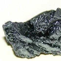 černá pevná látka (v parách fialový) Hustota (kg/m 3 ) 1,7 3,2 3 103 4 933 Teplota tání ( C)