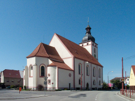 Pamětihodnosti Renesanční původně luteránský kostel sv. Víta z 2. pol. 16. století, po roce 1620 římskokatolický Radnice (původně sídlo král. báňského úřadu) z konce 16.