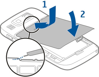 Vyrovnejte kontakty baterie s konektory v prostoru pro baterii a vložte baterii. 2. Pokud je vložena baterie, vyjměte ji.