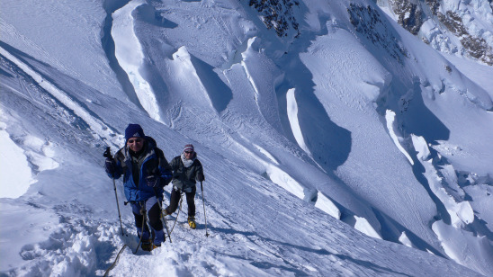 10. 3. 17. 3. 2007 FREERIDE GLETSCHER MARATHON Saas Fee, Zermatt, Chamonix (Žhavá novinka přímo od nás!!!) Sjezdy největšími Alpskými ledovci včetně výstupu na Mont Blanc (4 807 m).