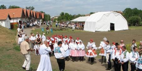 Inovativní projekty Strážnicka Vinařství v přírodě Obnova a rozvoj sklepních uliček,