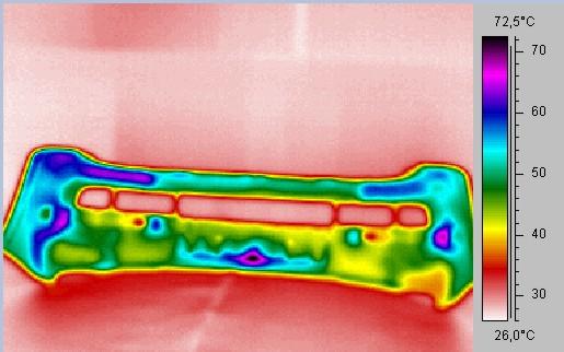 Průvodní jevy Působení smykových sil v tavenině Ochlazování materiálu a zvyšování viskozity taveniny Pokles tlaku od ústí