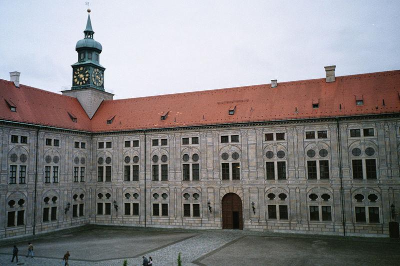 5 Residenz München Die Münchner Residenz ist das größte Innenstadtschloss