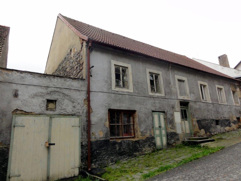 Znalecký posudek č. XXX/2014 Stanovení ceny obvyklé (tržní hodnoty) rodinného domu č.p. 4 na parcele parc. č. st. 4 a parcel parc. č. 109/1 a parc. č. 110 včetně příslušenství, vše kat.