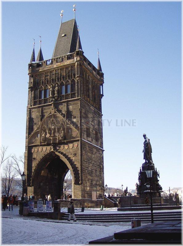 Malostranská mostecká věž Staroměstská mostecká věž Karlův most Sochy na