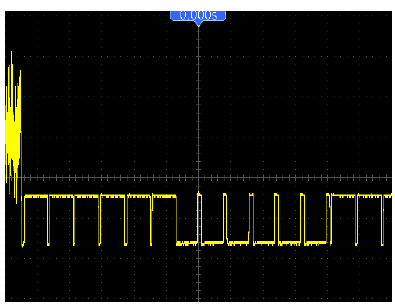 Jak vidíte na obrázku výše, můžete získat stabilní zobrazení tvaru vlny, když vložíte čtvercovou vlnu při frekvenci 1KHz se šířkou pulsu nastavenou na 500μs. 6.