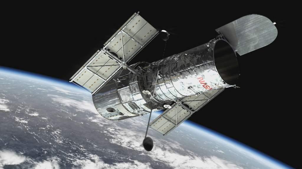 Hubble Space telescope Upravený 2,4 m Cassegrainův dalekohled vynesený v roce 1990 na oběžnou dráhu