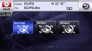Obrazovka nastavení Přepínání mezi režimy obrazovek ELLENŐRIZZE Režim obrazovky lze přepnout z obrazovky nastavení DivX, DVD, ipod videa nebo videorekordéru. Otevře obrazovku nastavení videa.