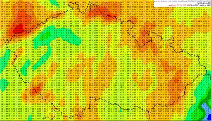 a) Předpověděné srážky z modelu ALADIN (+24 až +48 hodin). b) Kombinace radarových odhadů srážek a naměřených srážek ze srážkoměrů. Obr. 3.