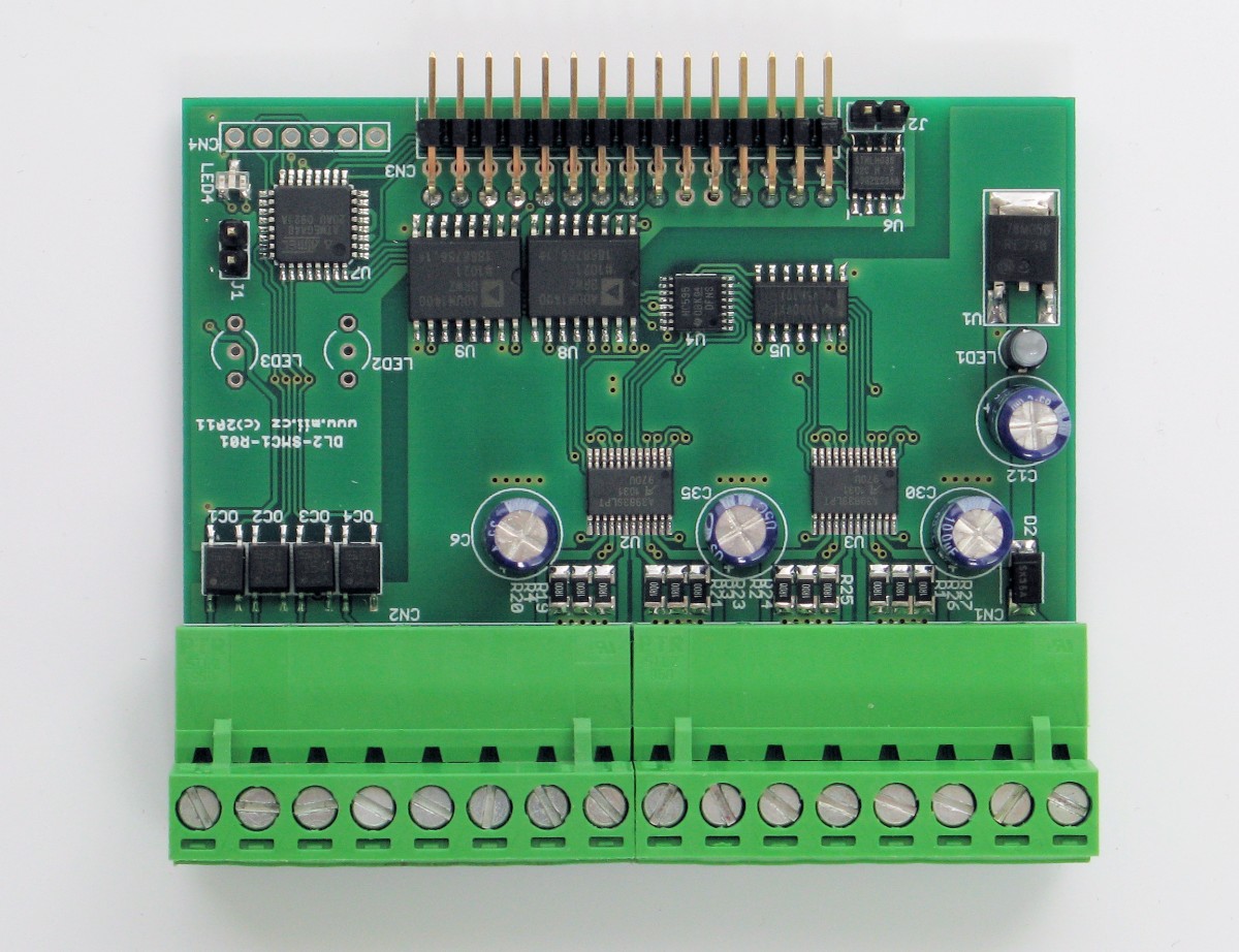 SMC1 modul pro řízení krokových motorů Vlastnosti řízení 2 krokových, dvoufázových motorů mikrokrokování 1/2, 1/4, 1/8 kroku proudové řízení, nastavitelný proud napájecí napětí 8 až 30V galvanické