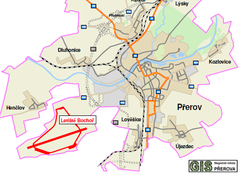 Obr. č. 4: Umístění letiště v rámci Přerova (zdroj: Magistrát Přerov) Hlavní překáţkou pro větší civilní vyuţití letiště je jeho špatný stavebně-technický stav. Na betonu na ploše se vyskytuje koroze.