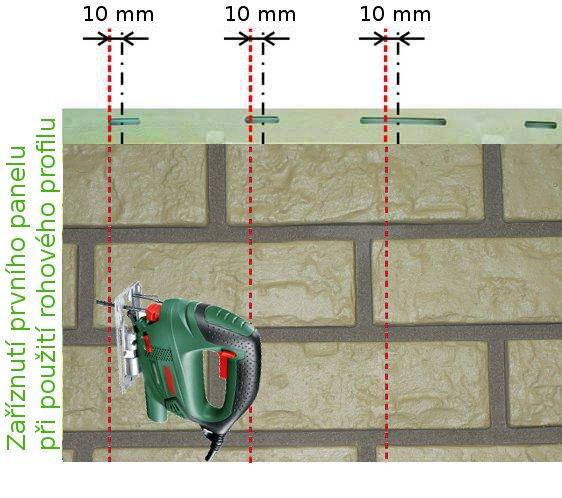 Řez prvním panelem vedeme přesně 10 mm vždy vlevo od osy jednoho z otvorů na horním okraji panelu (viz obrázek).