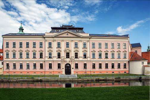 Gymnázium, České Budějovice, Česká 64 VÝROČNÍ