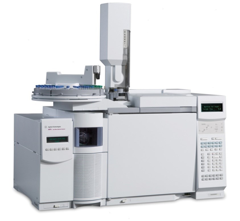 Plynová chromatografie - GLS Schématický nákres plynového chromatografu: Metoda GLC je instrumentální metoda (tzn. používá se přístroj vyrobený přímo pro provádění GLC analýz).