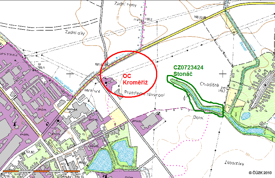 Obr. 4. Zákres lokality uvažované stavby Obchodního centra Kroměříž ve vztahu k západní části Evropsky významné lokality Stonáč. III.