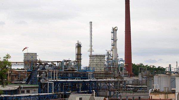 Petrochemie Zabývá se výrobou látek z ropy. Mezi tyto látky patří např.