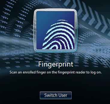 4 Biometrický software pro snímače otisků 57 Obrázek 37: Přihlášení otiskem prstu na uvítací obrazovce Windows 7 (Zdroj: autor) V případě, že je v systému zavedeno více uživatelů, není třeba ani