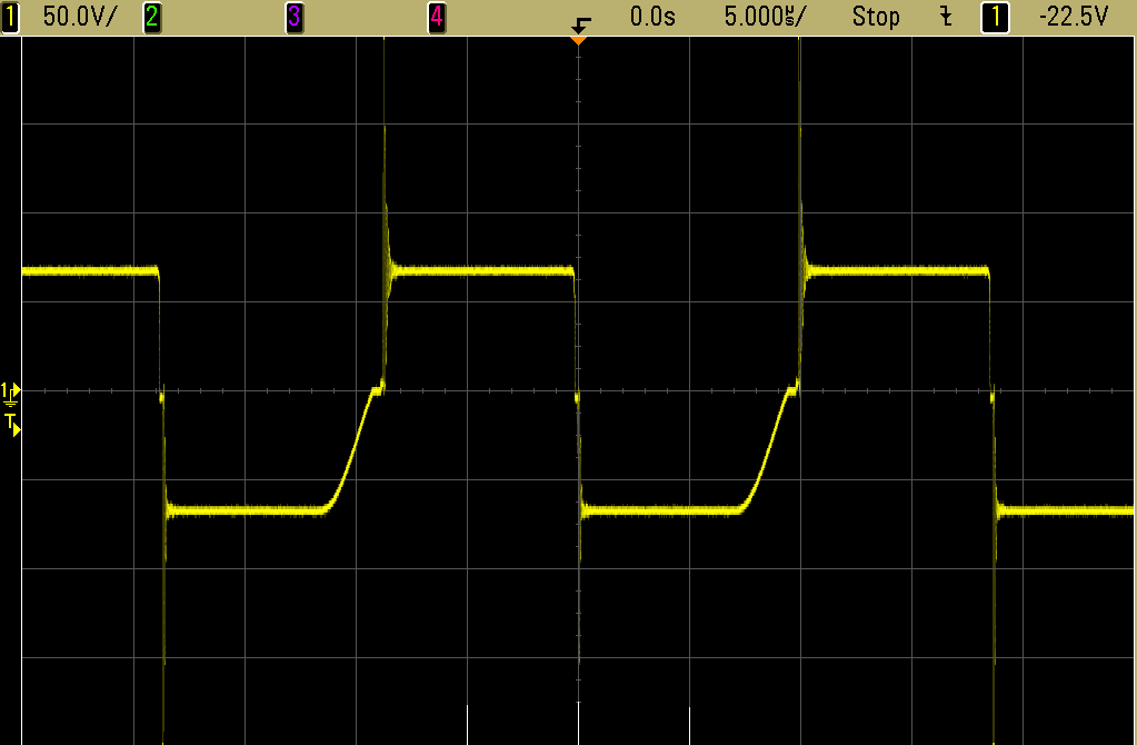 48 Obr. 5.2-13: Sestupná hrana napětí U DS na výkonovém tranzistoru při zatížení Dále bylo zaznamenáno sekundární napětí výkonového impulsního transformátoru.